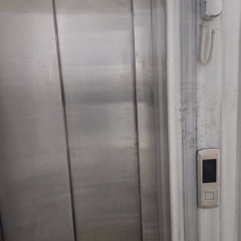 Kredi ve Yurtlar Kurumu Asansörümüz 1 Aydır Çalışmıyor