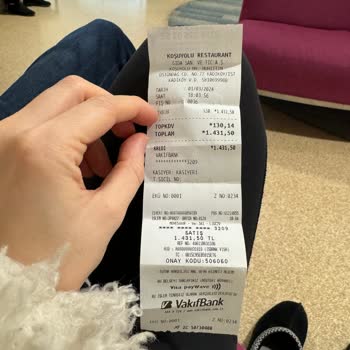 Dönerci Celal Usta Restoranda Yemek Sonrası Zehirlenme Şikayeti