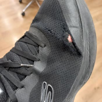 Skechers Markası Kalitesiz Ayakkabı