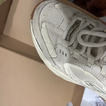 Skechers Ayakkabı 4 Ayda Tabanlarından Açıldı