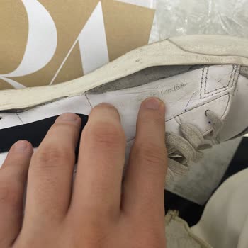 Barçın Spor Ayakkabı Ürünün Gözle Görünür Hatasının Arkasında Olmalı!