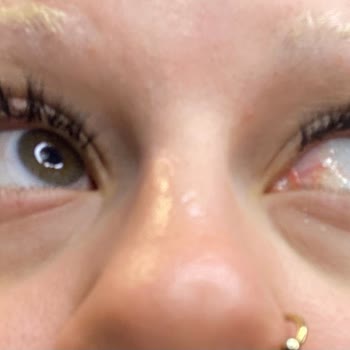 Salon Rose Kuaför Protez Tırnak Korkunç Kirpikler Ve Telefonda Tehdit Edilmem