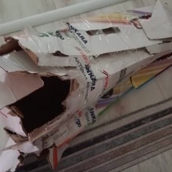 Sürat Kargo Kargoyu Parçalayarak Getirmişler