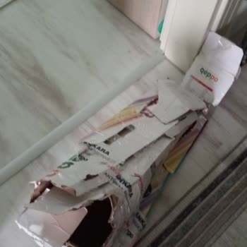 Sürat Kargo Kargoyu Parçalayarak Getirmişler