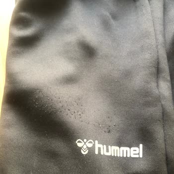 Hummel Eşofman Kabarma Yapıyor