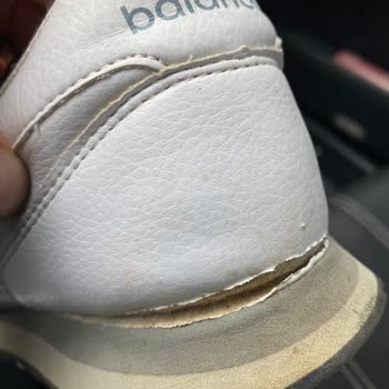 New Balance 5. Giyişte Patladı