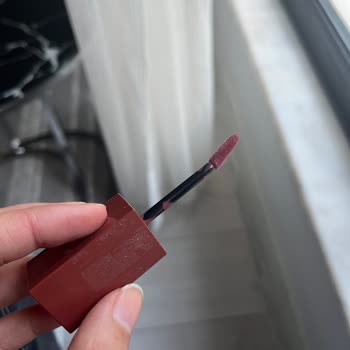 Maybelline Rujun İçi Ve Dışının Farklı Renkte Olması