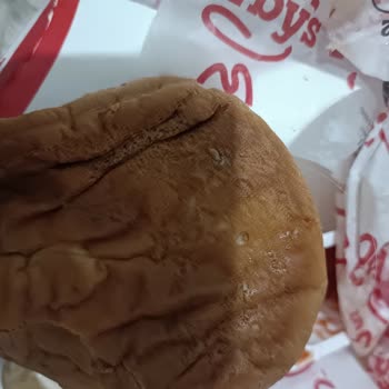 Arby's Taş Gibi Buz Gibi Soğumuş Tavuk Burger İçinde Hiçbir Şey Yok