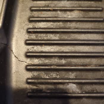 Lava Döküm Tava Çatladı Soyuldu