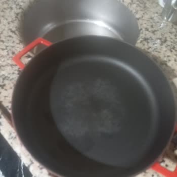 Lava Tenceremde Beyaz Leke Kaldı