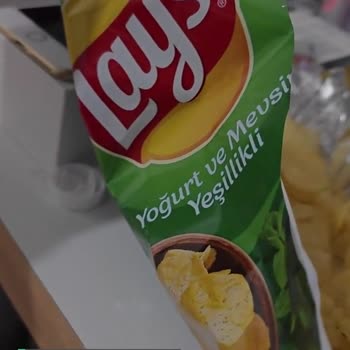 Lays Cips İçinden Çıkan Plastik!