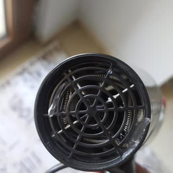 Arzum Saç Kurutma Makinesinin Beklenmedik Arızası Ve Güvenlik Uyarısı