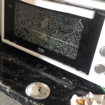 Beko Tezgah Üstü Fırının Camı Patladı Garantili Ürüne Para İstiyorlar