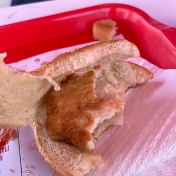 KFC Görseldekinden Farklı Ürün Satıyor