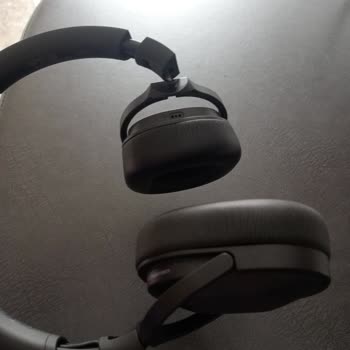 PHILIPS Ses Sistemleri Philips Tamir Edilemez Kulaklık Üretmiş! Kırıldımı Elinde Kalıyor!
