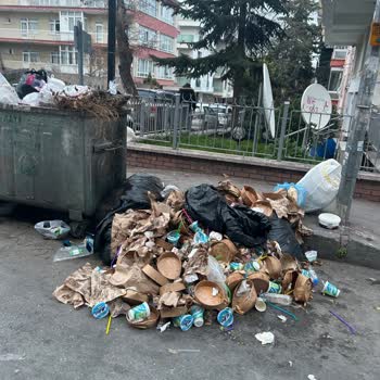 ABB - Ankara Büyükşehir Belediyesi Bahçelievler'de Asfalt İş Yerinin Poşetsiz Çöp Sorunu