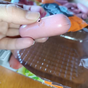 Maret Sosisin İçinde Siyah Bir Şey Vardı