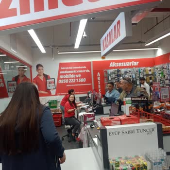 Media Markt İzmir Park Mağazasından Şikayetçiyim
