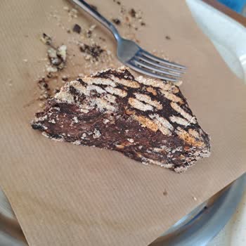 Özgen Kahve AVM'deki Pastane Ürünlerinin Kalitesi Üzerine İnceleme