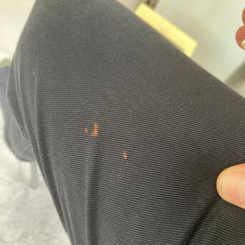 A101 Reyonunda Kırık Ambalaj Çamaşır Suyu