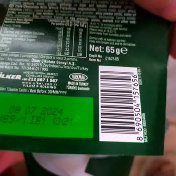 Nestle Tarihi Geçmemesine Rağmen Bozuk Çıktı 8-9 Tane Çikolata!