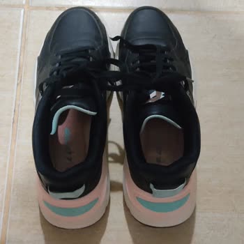 Lotto Ayakkabı Hatalı Üretimden Kaynaklı