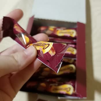 Ülker Aldığım Çikolata Paketi Kapalı Ama İçinde Çikolata Yok