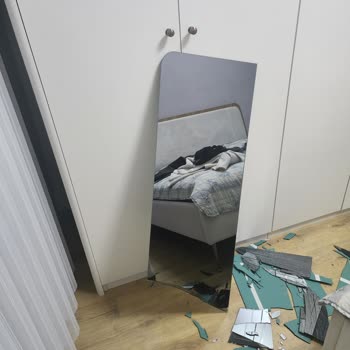 Kelebek Mobilya Üretimdeki Kalitesi Eksikliği