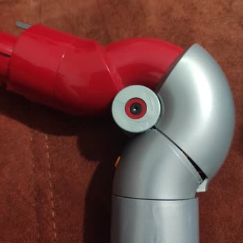 Dyson Dan Alsan Da Fark Etmiyor Saçmalık Diz Boyu