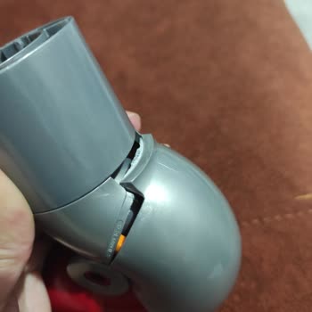 Dyson Dan Alsan Da Fark Etmiyor Saçmalık Diz Boyu