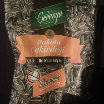 Çerezya Çekirdek İçinde Salyangoz