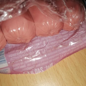 Aytaç Gıda Sosis Paketinden Yabancı Madde Çıkması Üzerine Şikayet