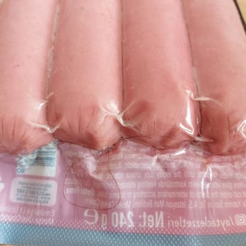 Aytaç Gıda Sosis Paketinden Yabancı Madde Çıkması Üzerine Şikayet