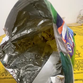 Lays Cipsinin İçin Deki Böcek Çıkması