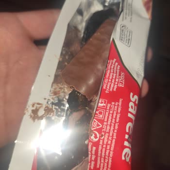 Sarelle Gofret İçlerinden Plastik Parça Çıktı