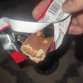 Sarelle Gofret İçlerinden Plastik Parça Çıktı