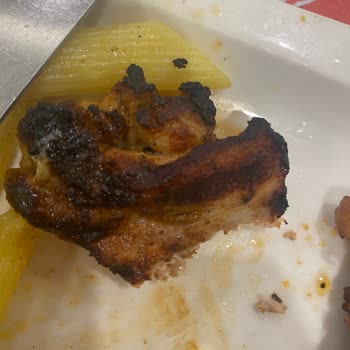 Tavuk Dünyası Pişmanlıktır (Akasya AVM) Kömür Halde Tavuk Getirdiler