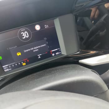 Opel Mokka "Çarpma Risk Algılama Sistemi Arızası" Ve İlgisiz Servis