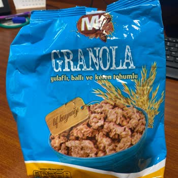 Migros Granola Paketinden Çıkan Kırmızı İp
