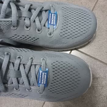 Skechers Ayakkabı İmalat Hatalı Çıktı