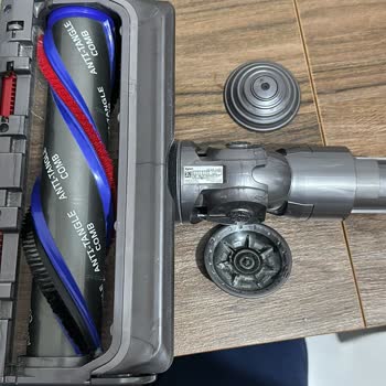 Dyson V15 Hali Süpürme Aparatı Servis Gecikmesi