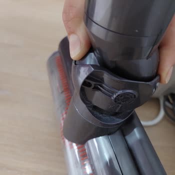 Dyson Satış Sonrası Hizmetten Ve Süpürgeden Hiç Memnum Değilim