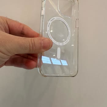 iPhone Akasya'da İkili Standart