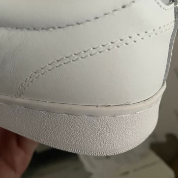 Lacoste Sürekli Defolu Ayakkabı Gönderiyor