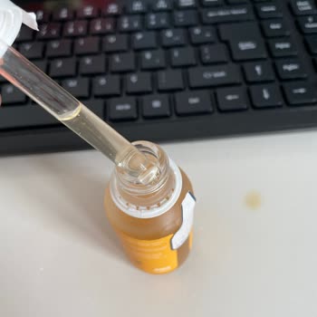 SHE Vec C Vitamini Serum Renk Farkı