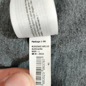 DeFacto Suni Mont Yırtıldı