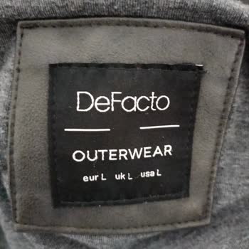 DeFacto Suni Mont Yırtıldı