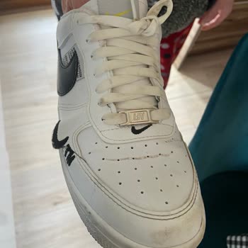 Papuc Konağı Ayakkabı Bir Günde Paramparça Oldu.