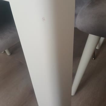 Kelebek Mobilya Üründe Deforme Ürünün