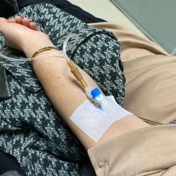 Vichy Liftactiv Collagen Specialist Set verursacht Hautreaktionen, Juckreiz und medizinische Hilfe